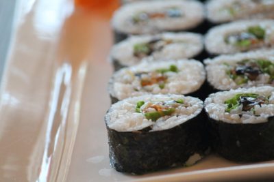 海外生活で作れる子供も大人も喜ぶ和食簡単レシピ 巻き寿司風おにぎり